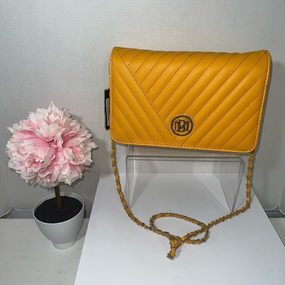 NWT Badgley Mischka Quilted Leather - Picture 2 of 10